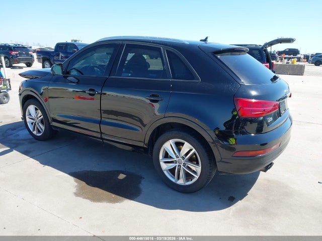 2017 Audi Q3 2.0t Premium მანქანა იყიდება აუქციონზე, vin: WA1BCCFS1HR009639, აუქციონის ნომერი: 44615016