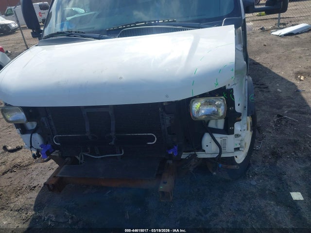 44615017 :رقم المزاد ، 1GDY72CA4D1902077 vin ، 2013 Gmc Savana Cutaway 3500 مزاد بيع