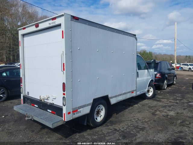 44615017 :رقم المزاد ، 1GDY72CA4D1902077 vin ، 2013 Gmc Savana Cutaway 3500 مزاد بيع