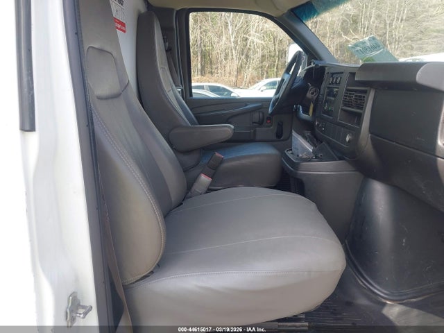 44615017 :رقم المزاد ، 1GDY72CA4D1902077 vin ، 2013 Gmc Savana Cutaway 3500 مزاد بيع