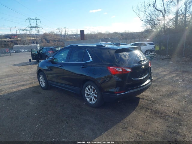 Chevrolet EQUINOX LT 2018 2GNAXSEVXJ6112983 Image 3