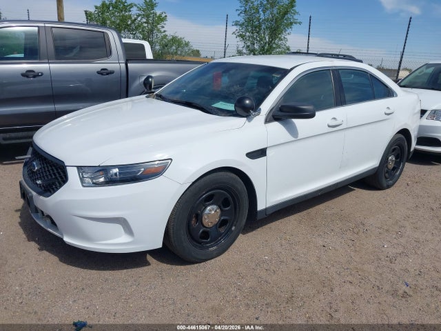 Ford Police Interceptor 2016 1FAHP2L8XGG128331 Image 2