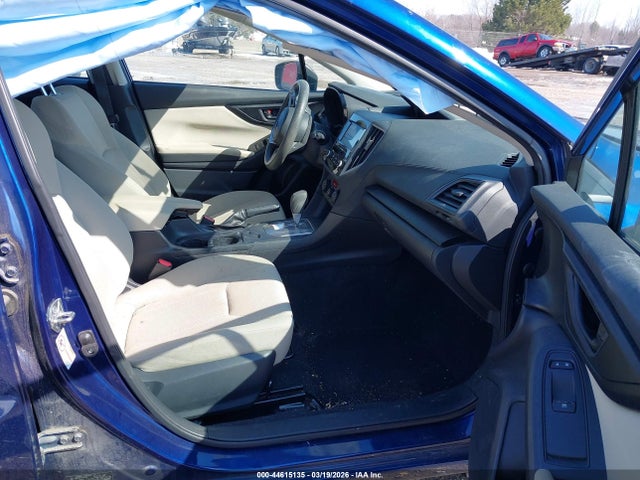 44615135 :رقم المزاد ، 4S3GTAA61J3747539 vin ، 2018 Subaru Impreza 2.0i مزاد بيع