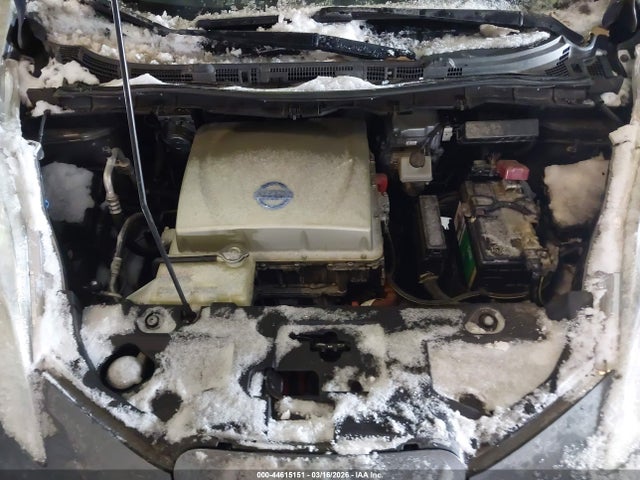 2015 NISSAN LEAF 1N4AZ0CP0FC333105 Photo 9