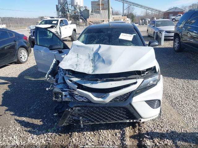 44615236 :رقم المزاد ، 4T1KZ1AK5MU053758 vin ، 2021 Toyota Camry Trd مزاد بيع