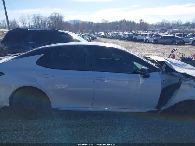 44615236 :رقم المزاد ، 4T1KZ1AK5MU053758 vin ، 2021 Toyota Camry Trd مزاد بيع