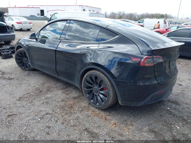 44615274 :رقم المزاد ، 7SAYGDEF4NF465816 vin ، 2022 Tesla Model Y Performance Dual Motor All-wheel Drive مزاد بيع