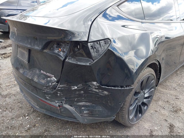 44615274 :رقم المزاد ، 7SAYGDEF4NF465816 vin ، 2022 Tesla Model Y Performance Dual Motor All-wheel Drive مزاد بيع