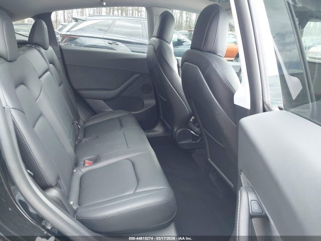 44615274 :رقم المزاد ، 7SAYGDEF4NF465816 vin ، 2022 Tesla Model Y Performance Dual Motor All-wheel Drive مزاد بيع