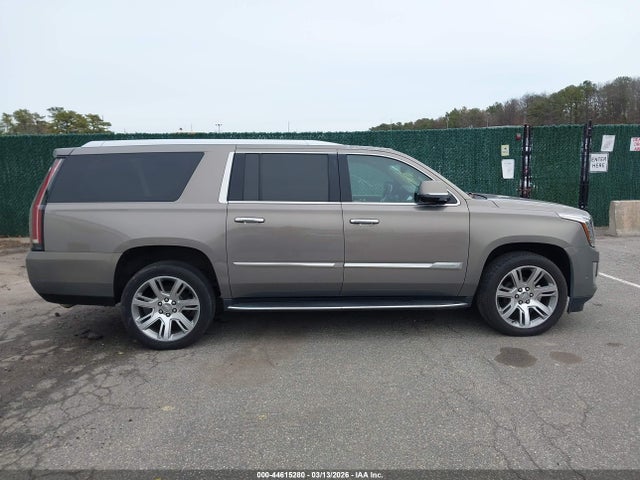 44615280 :رقم المزاد ، 1GYS4HKJ1KR273636 vin ، 2019 Cadillac Escalade Esv Luxury مزاد بيع