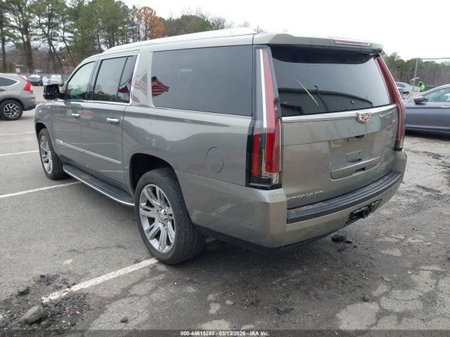 2019 CADILLAC ESCALADE ESV 1GYS4HKJ1KR273636 Photo 2