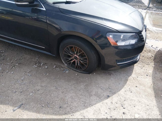 2013 Volkswagen Passat 2.5l Se მანქანა იყიდება აუქციონზე, vin: 1VWBH7A38DC062458, აუქციონის ნომერი: 44615293