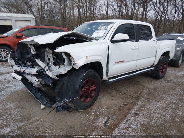 44615311 :رقم المزاد ، 5TFAX5GNXKX132417 vin ، 2019 Toyota Tacoma Sr5 مزاد بيع