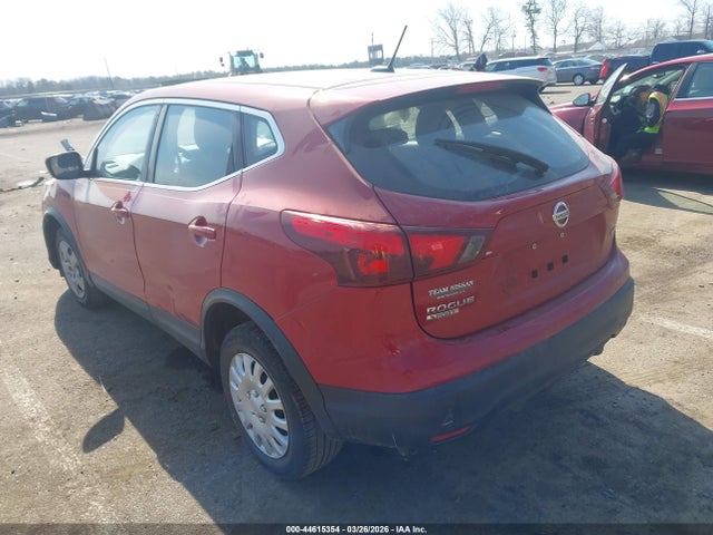 2018 NISSAN ROGUE SPORT JN1BJ1CR6JW264640 Photo 2