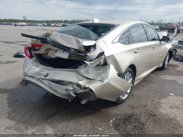 44615360 :رقم المزاد ، 1HGCV1F17JA232323 vin ، 2018 Honda Accord Lx مزاد بيع