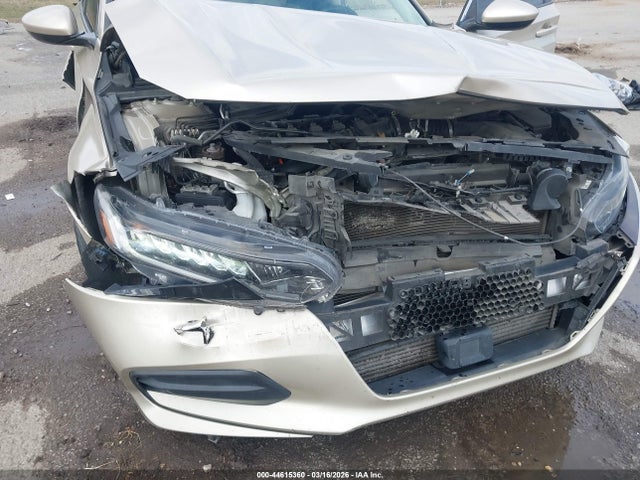 44615360 :رقم المزاد ، 1HGCV1F17JA232323 vin ، 2018 Honda Accord Lx مزاد بيع