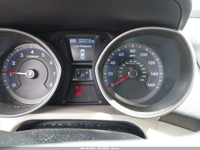 KMHD35LH3GU284648 Hyundai ELANTRA GT