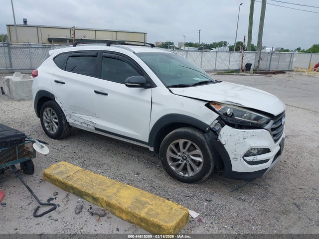 Aukcja sprzedaży 2017 Hyundai Tucson Limited/sport And Eco/se, vin: KM8J3CA26HU325569, numer aukcji: 44615389