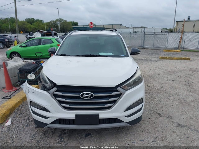 Aukcja sprzedaży 2017 Hyundai Tucson Limited/sport And Eco/se, vin: KM8J3CA26HU325569, numer aukcji: 44615389