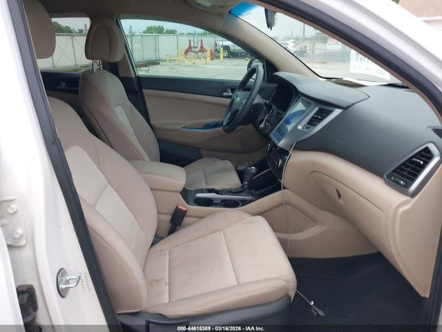 Aukcja sprzedaży 2017 Hyundai Tucson Limited/sport And Eco/se, vin: KM8J3CA26HU325569, numer aukcji: 44615389