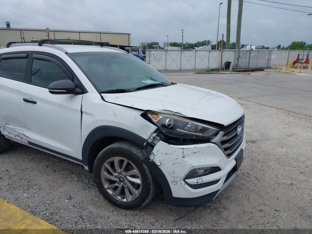 Aukcja sprzedaży 2017 Hyundai Tucson Limited/sport And Eco/se, vin: KM8J3CA26HU325569, numer aukcji: 44615389