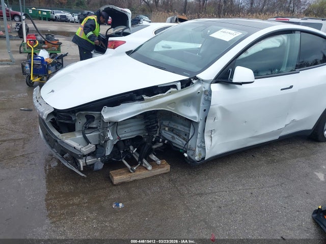 Auction sale of the 2020 Tesla Model Y Long Range Dual Motor All-wheel Drive, vin: 5YJYGDEE3LF009419, lot number: 44615412