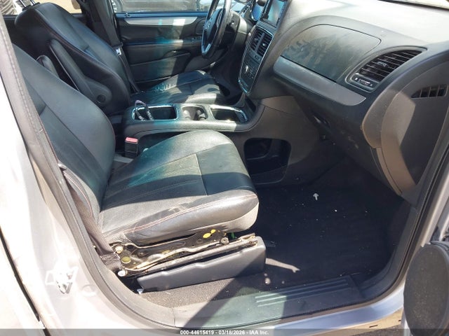 2017 Dodge Grand Caravan Gt მანქანა იყიდება აუქციონზე, vin: 2C4RDGEG7HR667336, აუქციონის ნომერი: 44615419