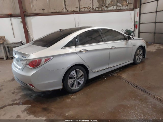 Hyundai Sonata Hybrid Limited 2015 KMHEC4A47FA121242 Image 4