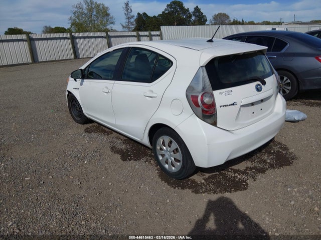 2012 TOYOTA PRIUS C JTDKDTB33C1518933 Photo 2