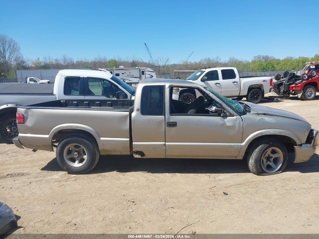 44615467 :رقم المزاد ، 1GTCS19W828101070 vin ، 2002 Gmc Sonoma Sls مزاد بيع