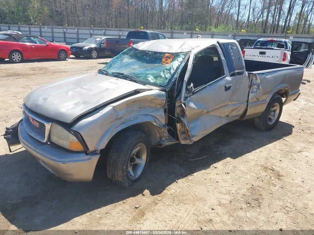 44615467 :رقم المزاد ، 1GTCS19W828101070 vin ، 2002 Gmc Sonoma Sls مزاد بيع