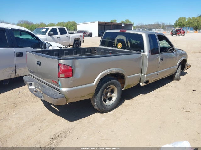 44615467 :رقم المزاد ، 1GTCS19W828101070 vin ، 2002 Gmc Sonoma Sls مزاد بيع