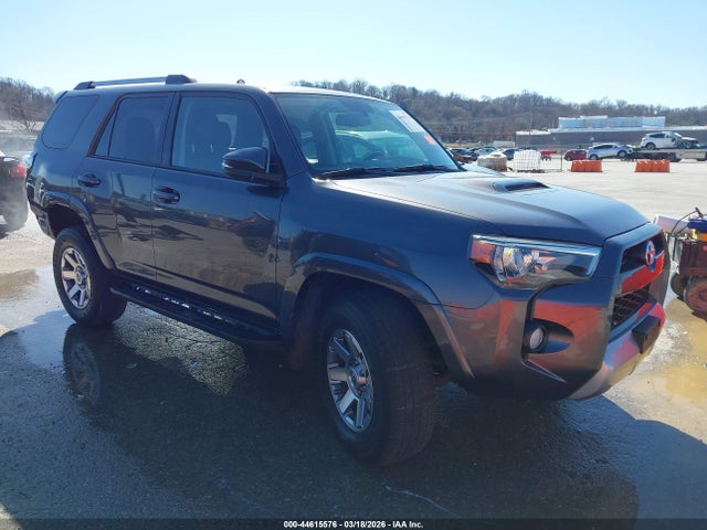 2015 Toyota 4runner Trail Premium მანქანა იყიდება აუქციონზე, vin: JTEBU5JR5F5255211, აუქციონის ნომერი: 44615576