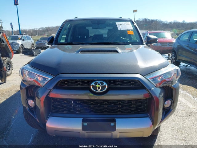 2015 Toyota 4runner Trail Premium მანქანა იყიდება აუქციონზე, vin: JTEBU5JR5F5255211, აუქციონის ნომერი: 44615576