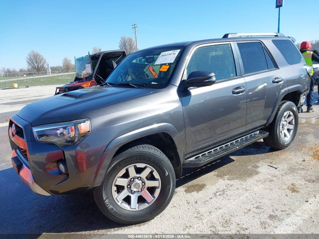 2015 Toyota 4runner Trail Premium მანქანა იყიდება აუქციონზე, vin: JTEBU5JR5F5255211, აუქციონის ნომერი: 44615576