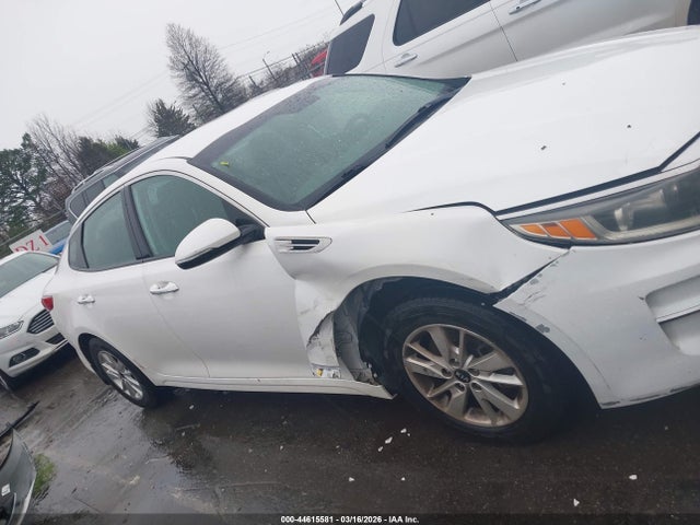 Продаж на аукціоні авто 2017 Kia Optima Lx, vin: KNAGT4L3XH5141852, номер лоту: 44615581