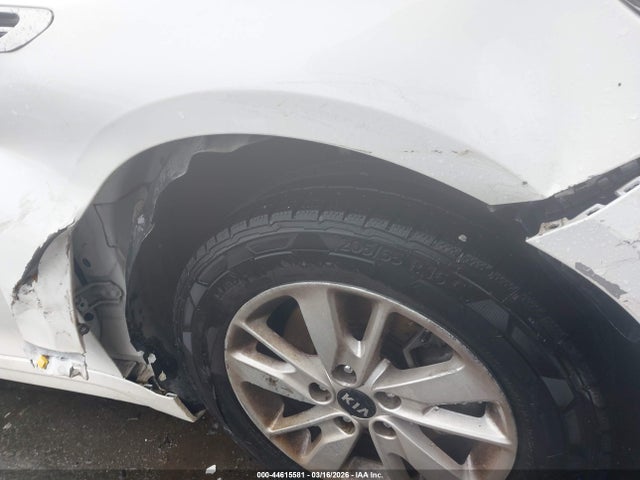 Продаж на аукціоні авто 2017 Kia Optima Lx, vin: KNAGT4L3XH5141852, номер лоту: 44615581