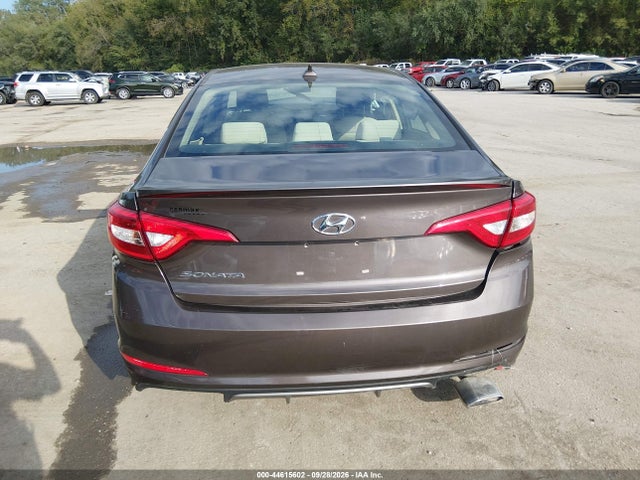 44615602 :رقم المزاد ، 5NPE24AF6FH208907 vin ، 2015 Hyundai Sonata Se مزاد بيع