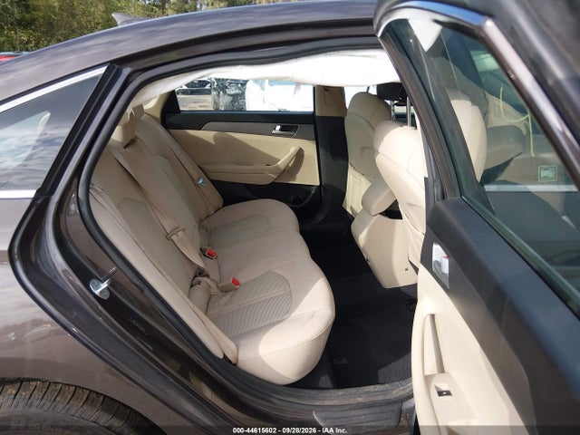 44615602 :رقم المزاد ، 5NPE24AF6FH208907 vin ، 2015 Hyundai Sonata Se مزاد بيع