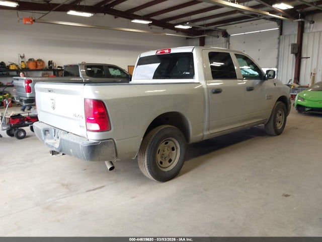 1C6RR7KG5JS294198 RAM 1500 Tradesman 4x4 5&#039;7 Box