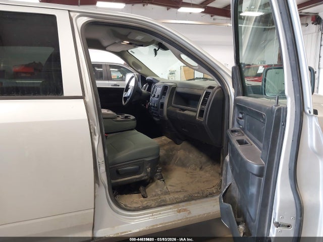 1C6RR7KG5JS294198 RAM 1500 Tradesman 4x4 5&#039;7 Box