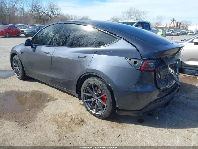 2023 TESLA MODEL Y 7SAYGDEF0PF662811 Photo 2