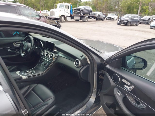 Продажа на аукционе авто 2017 Mercedes-benz C 300, vin: 55SWF4JB6HU190866, номер лота: 44615646