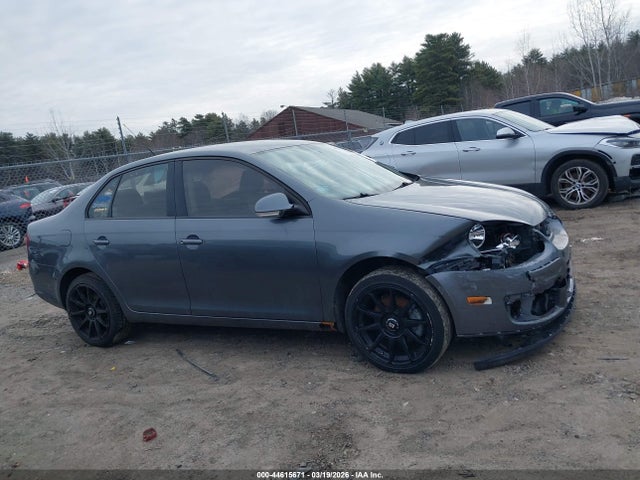 Продаж на аукціоні авто 2010 Volkswagen Jetta Limited Edition, vin: 3VWAX7AJXAM159409, номер лоту: 44615671