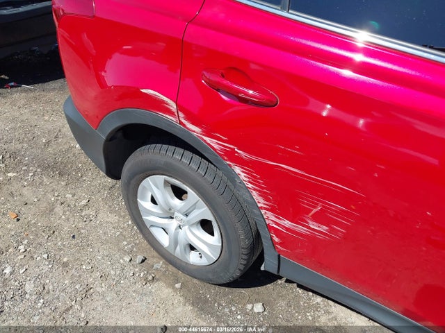 44615674 :رقم المزاد ، JTMZFREV2FJ035995 vin ، 2015 Toyota Rav4 Le مزاد بيع