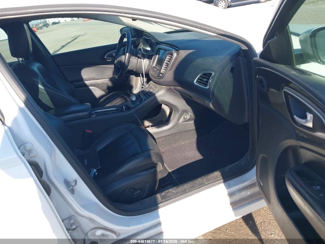 Aukcja sprzedaży 2015 Chrysler 200 C, vin: 1C3CCCCG5FN706590, numer aukcji: 44615677