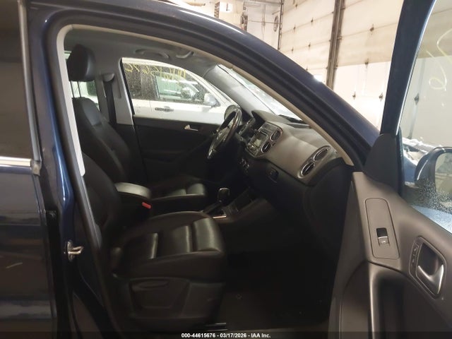2012 VOLKSWAGEN TIGUAN WVGBV7AXXCW561804 Photo 4