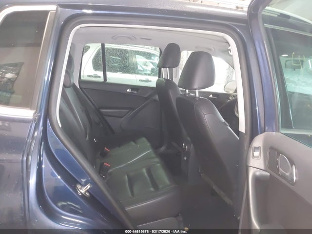 2012 VOLKSWAGEN TIGUAN WVGBV7AXXCW561804 Photo 7
