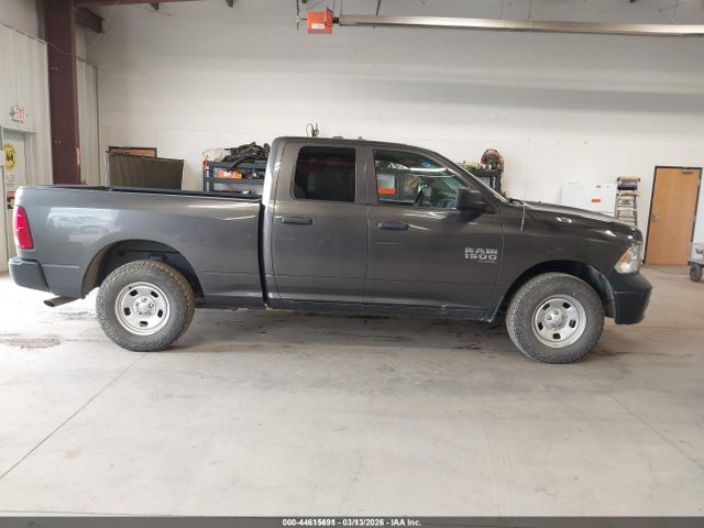 1C6RR7FG9KS629524 RAM 1500 Classic Tradesman 4x4 6&#039;4 Box