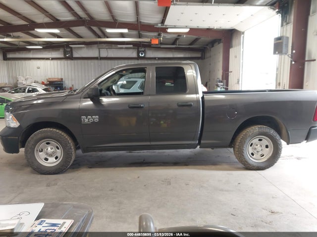 1C6RR7FG9KS629524 RAM 1500 Classic Tradesman 4x4 6&#039;4 Box